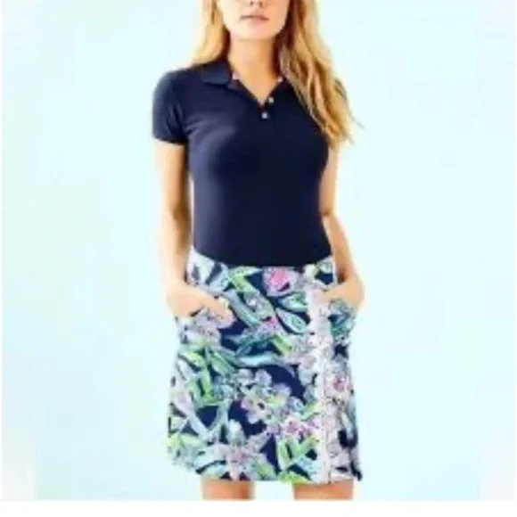 Lilly Pulitzer luxletic Fairway performance skort Bright navy sway  this way NWT - Picture 10 of 10